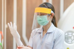 Copperas Cove dentist puts on personal protective equipment in COVID-19